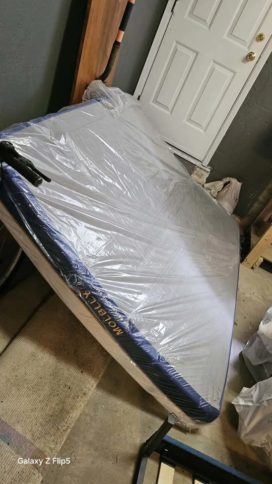 Queen Mattress, 8 inch Gel Memory Foam Mattress - photo 2