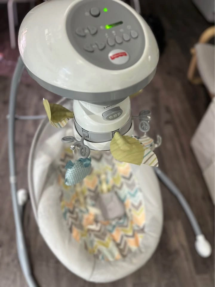 Fisher-Price Sweet Snugapuppy Dreams Cradle 'n Swing - photo 2