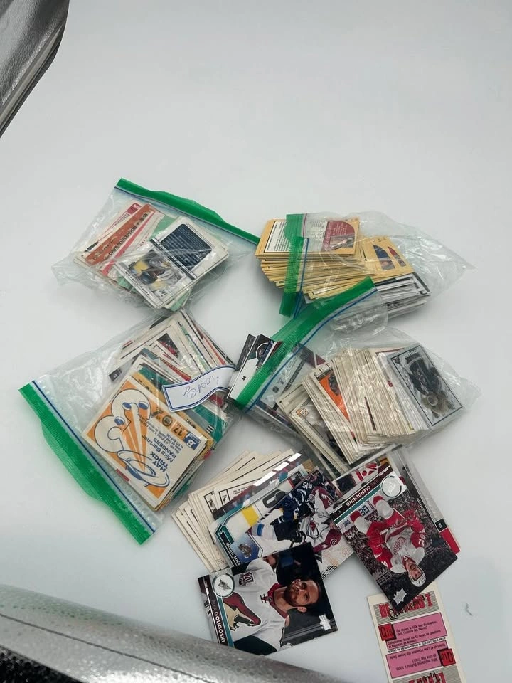 Mixed Sports Trading Card Bulk Lot – Hockey, Baseball & Basketba - photo 2