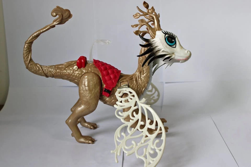 Ever After High Apple White Dragon Braeburn Figure Mattel