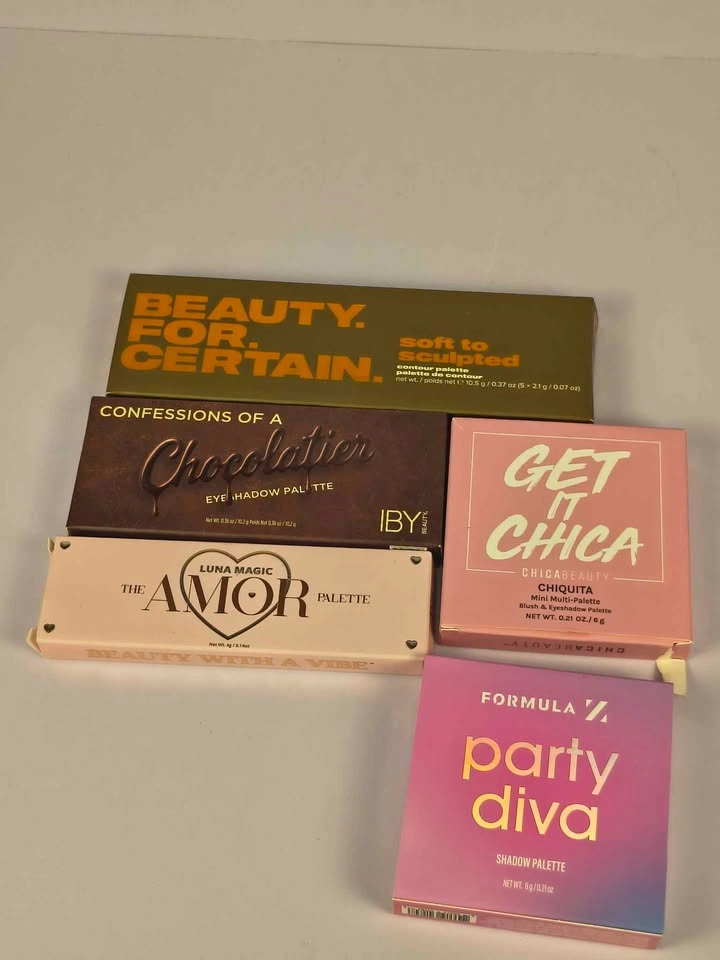 A Lot of Makeup - photo 2