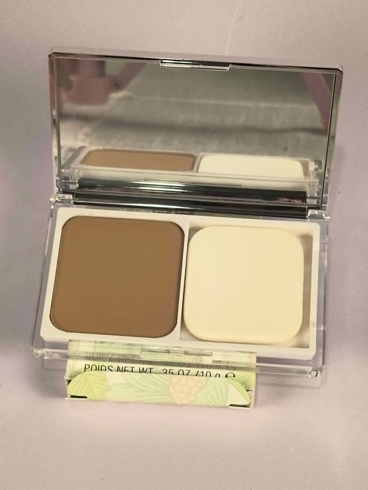 A Lot of Makeup - photo 4