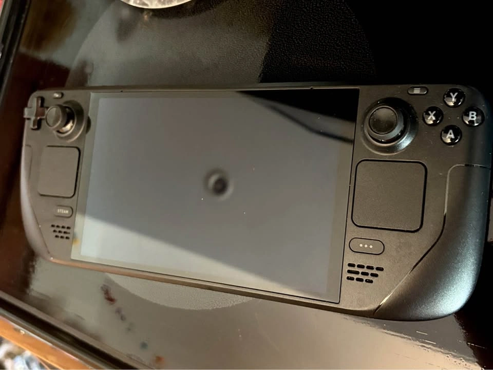 OLED 512GB Steam Deck - Barely Used, No Charger - photo 3