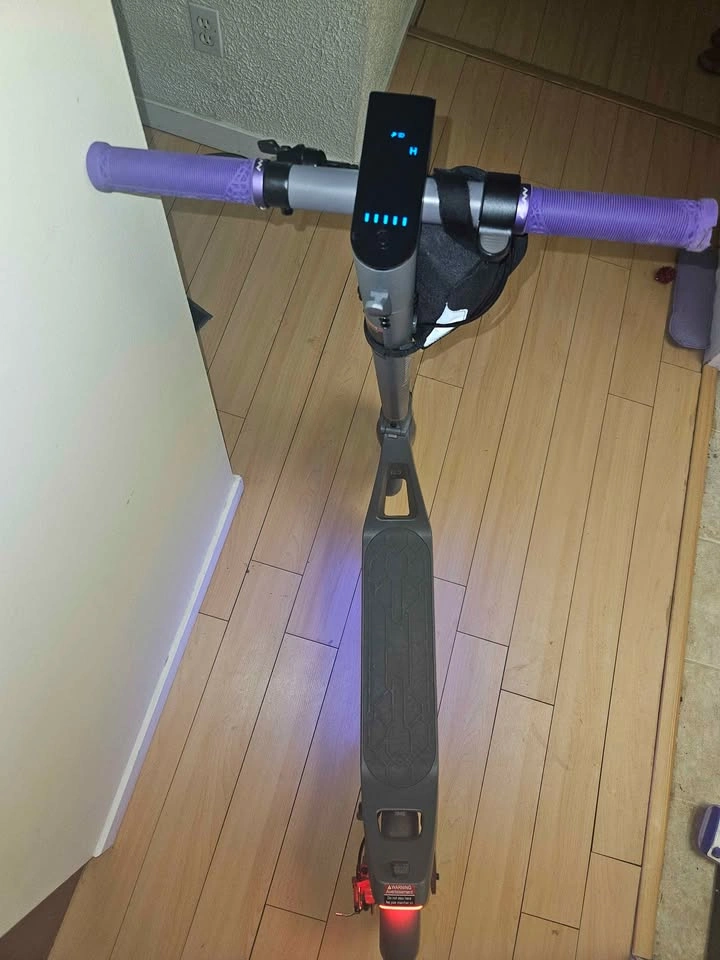 Electric scooter with big battery!! - photo 2