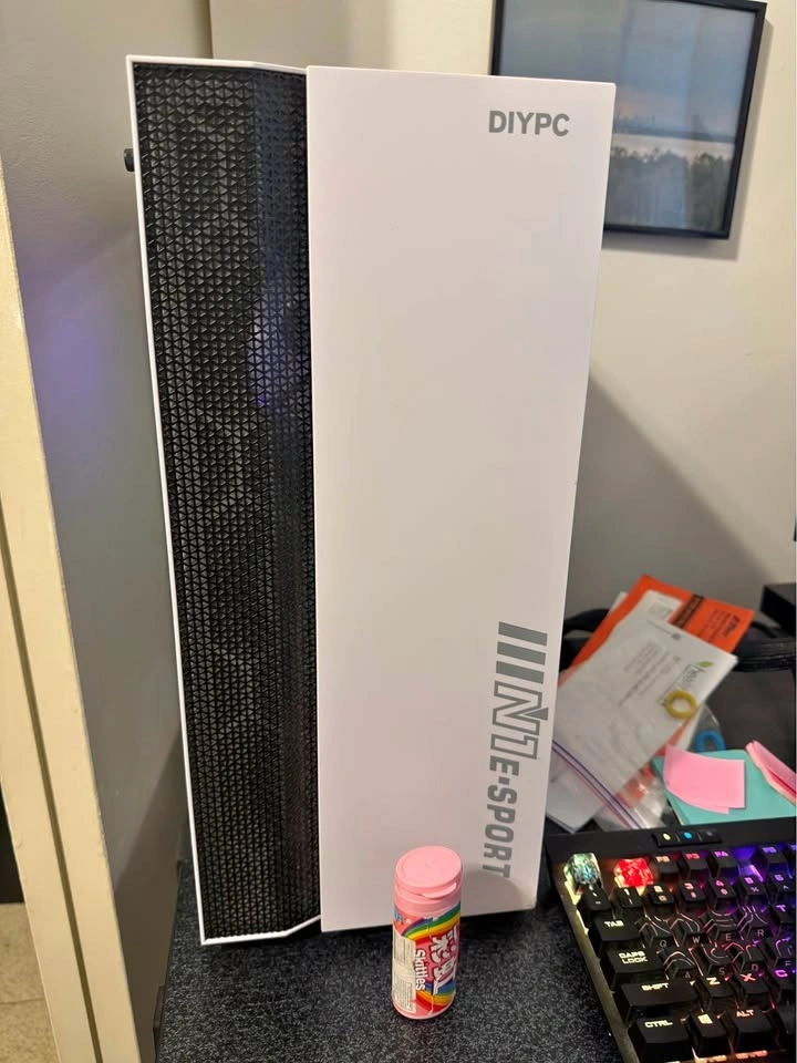 Gaming computer CASE ONLY ATX Mid Tower white glass