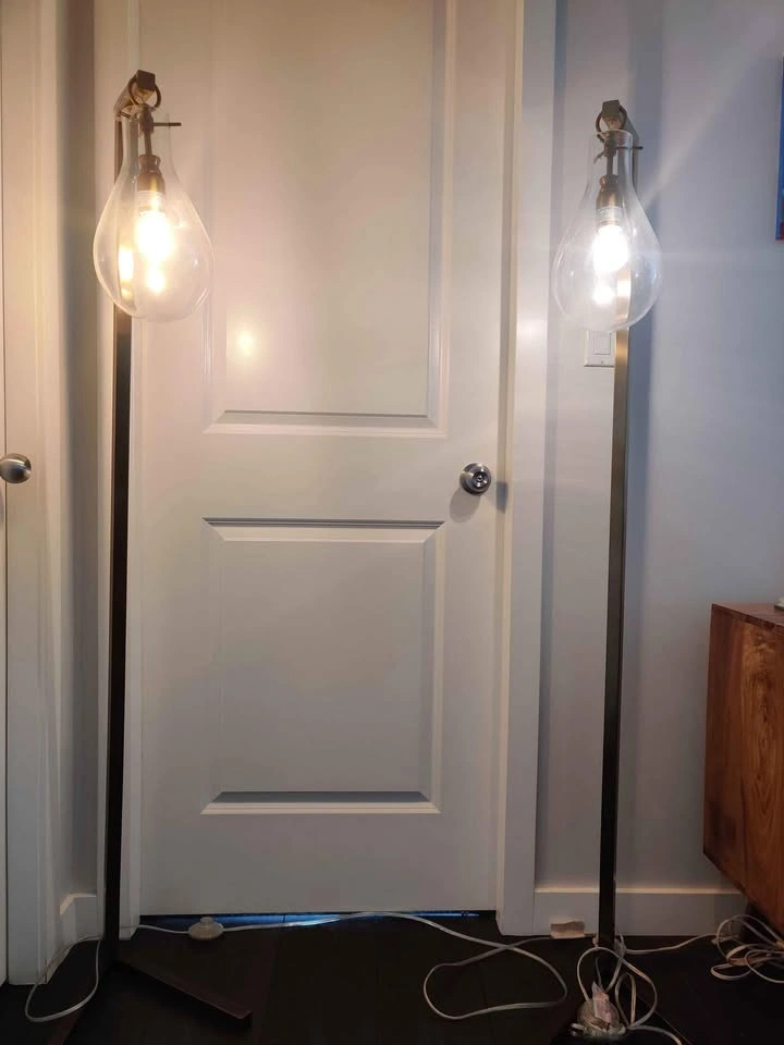 Floor lamp