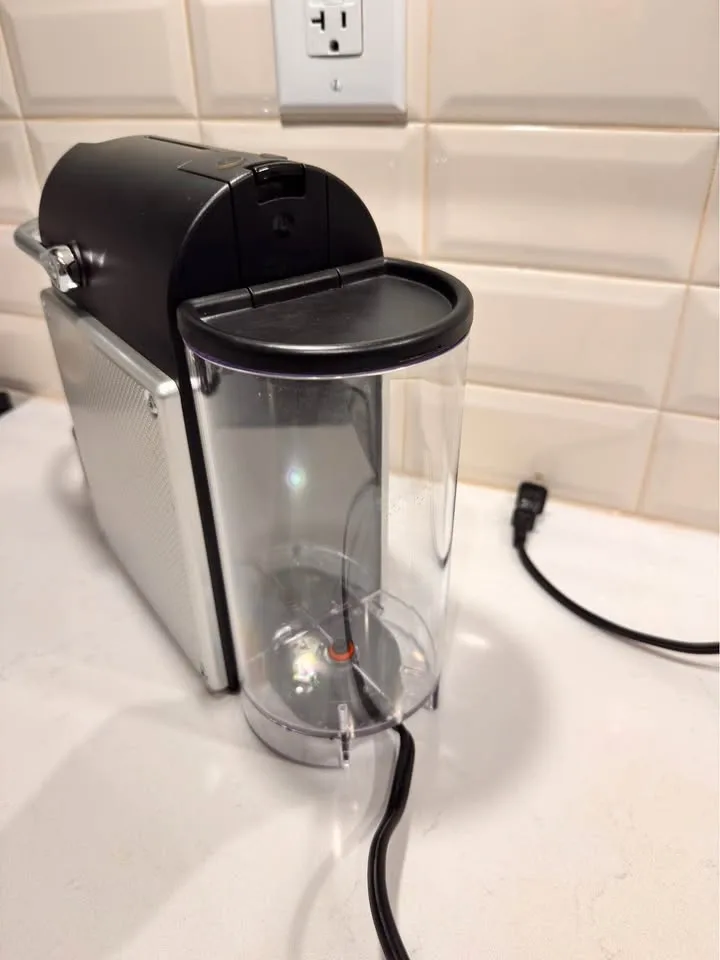 Nespresso Pixie Espresso Machine - photo 2