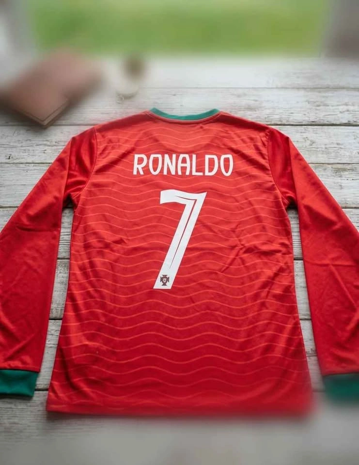 Custom Long-Sleeve Portugal Ronaldo 7 Soccer Jersey - photo 2