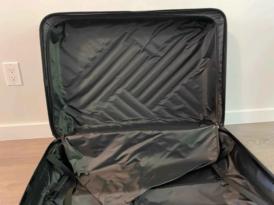 Traveling Luggage - photo 3