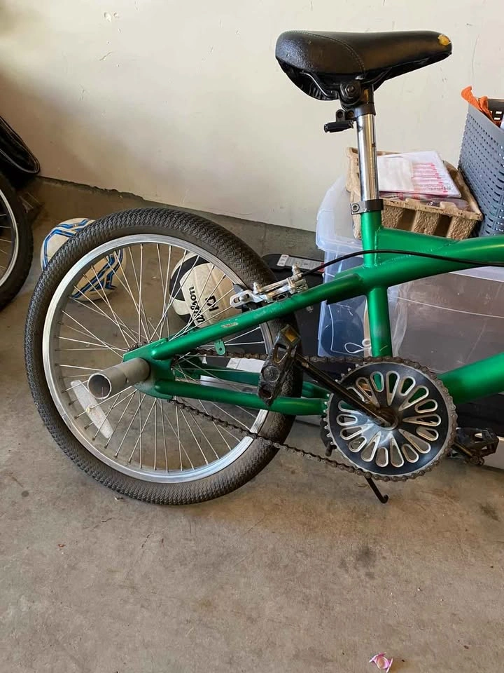 Green bike for sale - photo 2