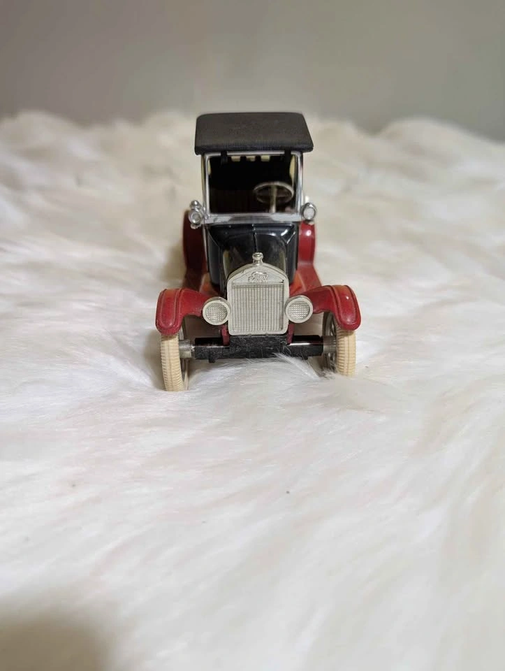 Vintage 1918 Ford Eastview Diecast Bank - photo 3