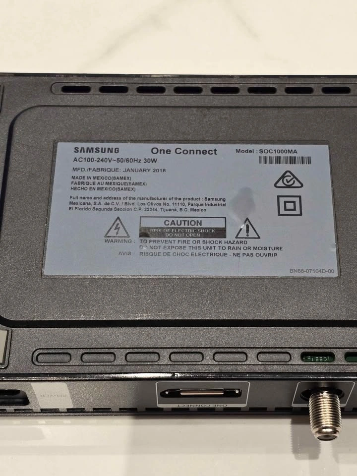 Samsung One Connect Box - photo 4