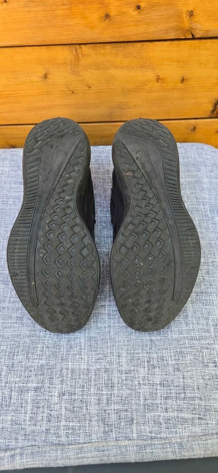 Nike Winflo 9 Running shoe - Men's 8.5 - photo 2