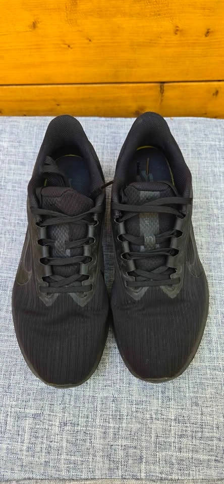 Nike Winflo 9 Running shoe - Men's 8.5 - photo 4