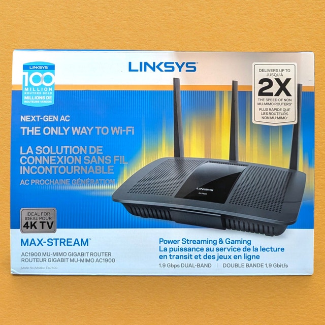 Linksys EA7500 AC1900 Router + Free D-Link Router & Extender