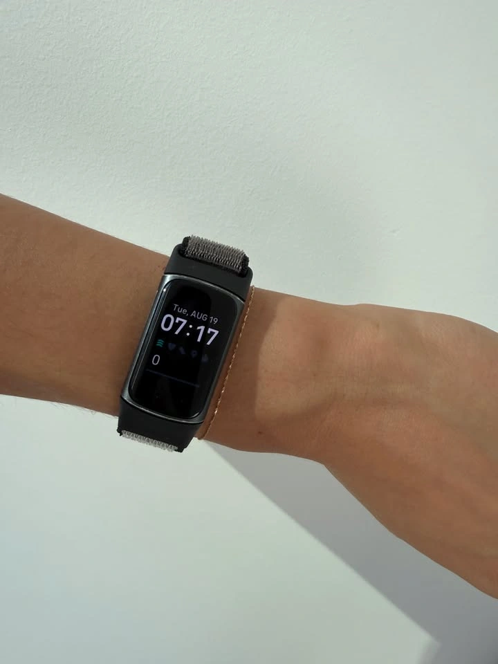 Fitbit Charge 5 - photo 3