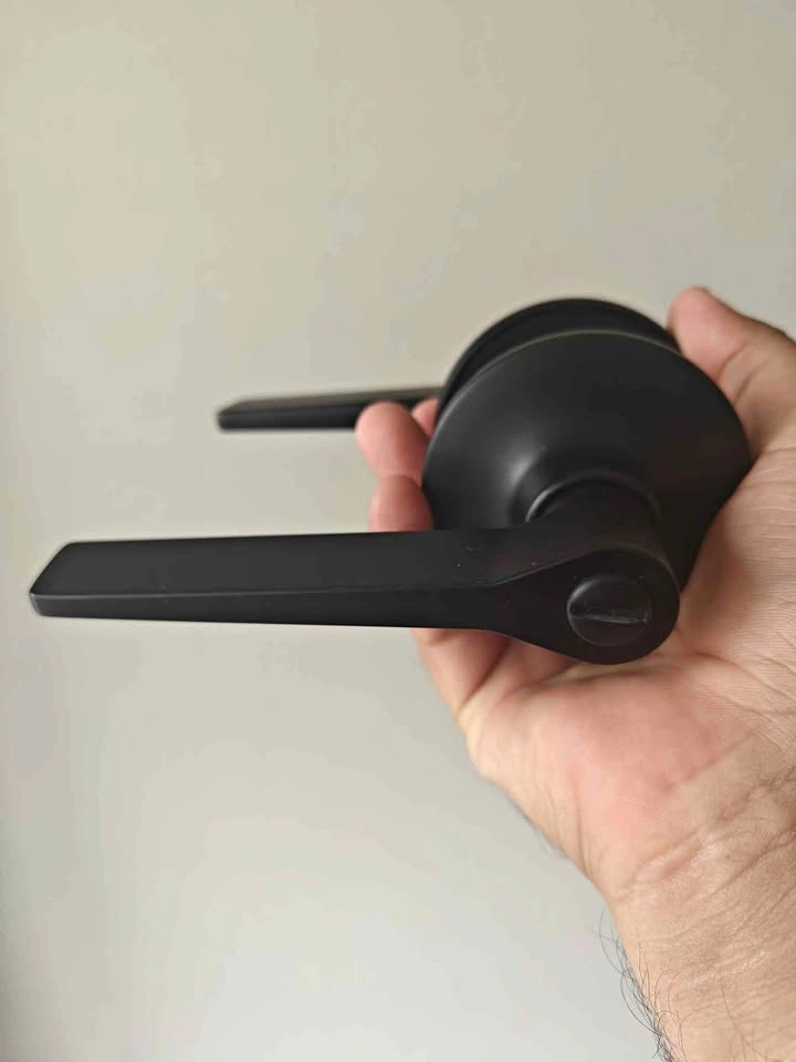Door lock handles