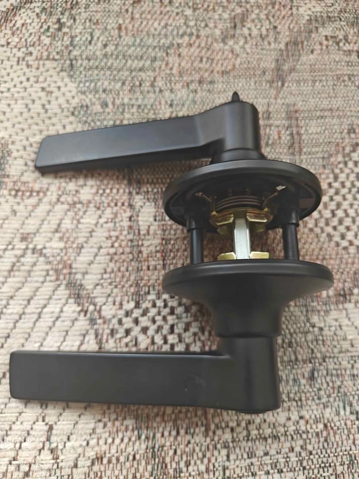 Door lock handles - photo 2