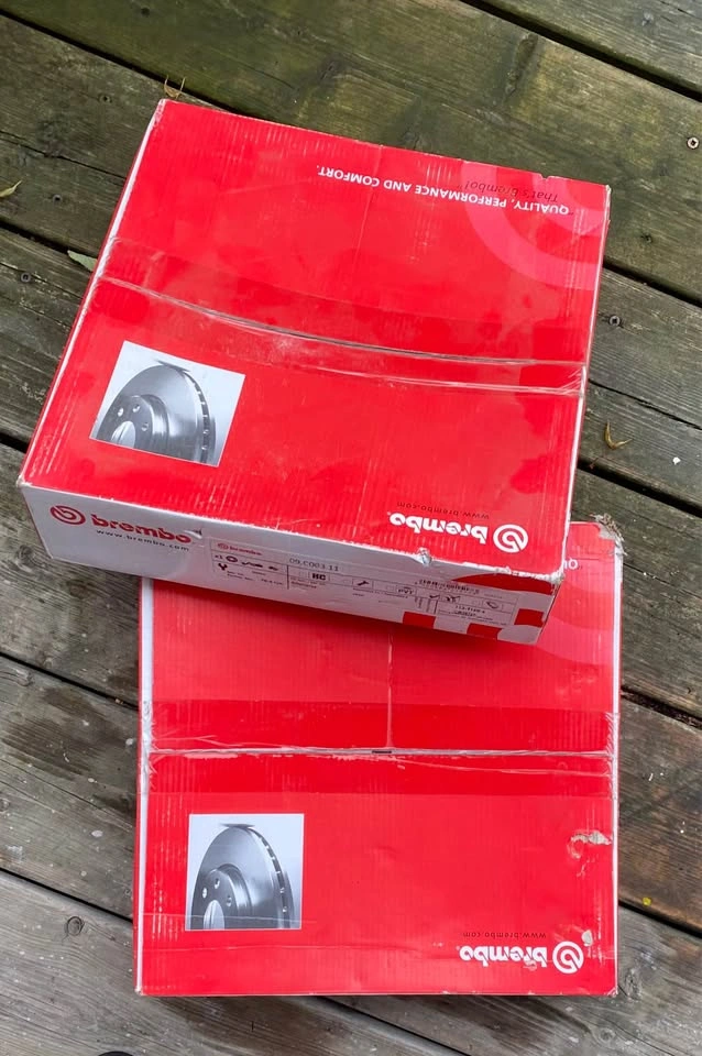Brembo Brake Rotors 09.C003.11 and Brake Pads P11022N - photo 2