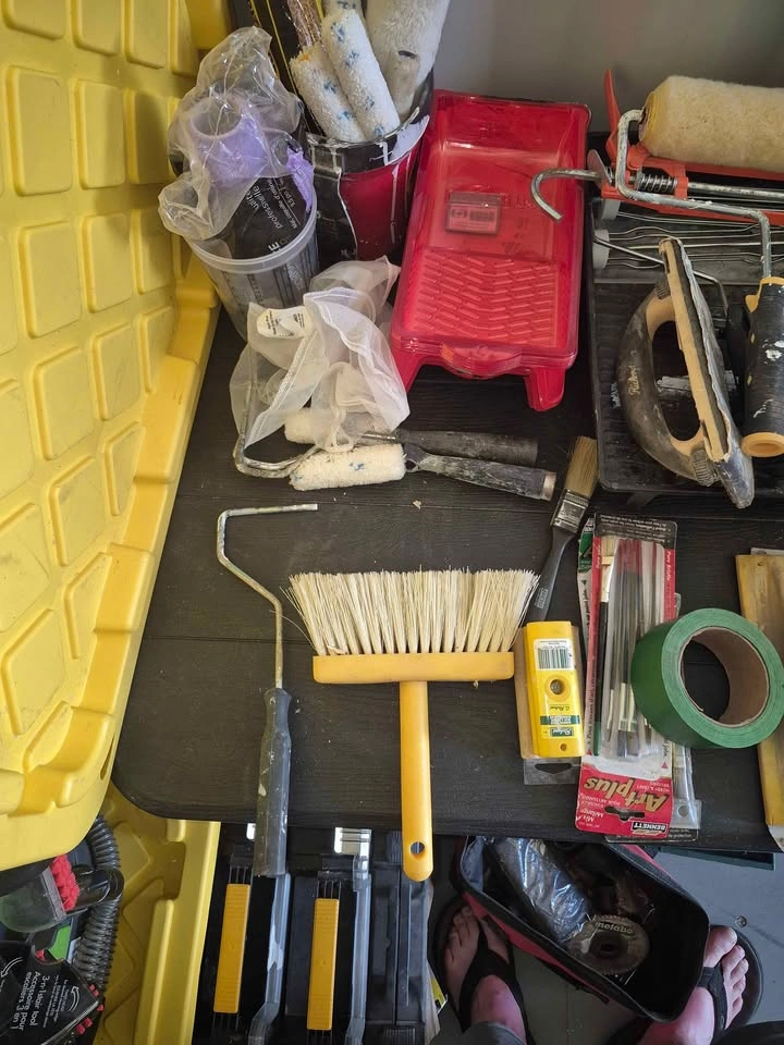 Painting supplies - photo 3