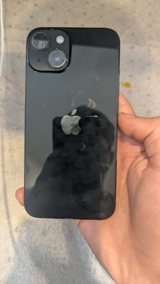 iPhone 14 - 128 GB - 100% Battery Health - photo 2