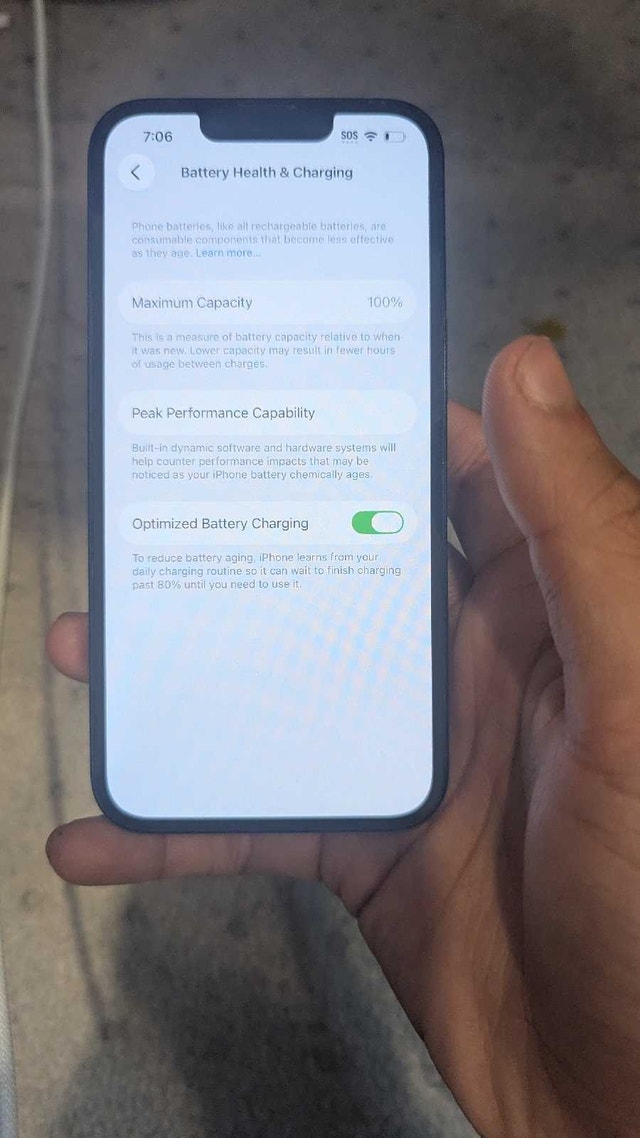 iPhone 14 - 128 GB - 100% Battery Health - photo 3