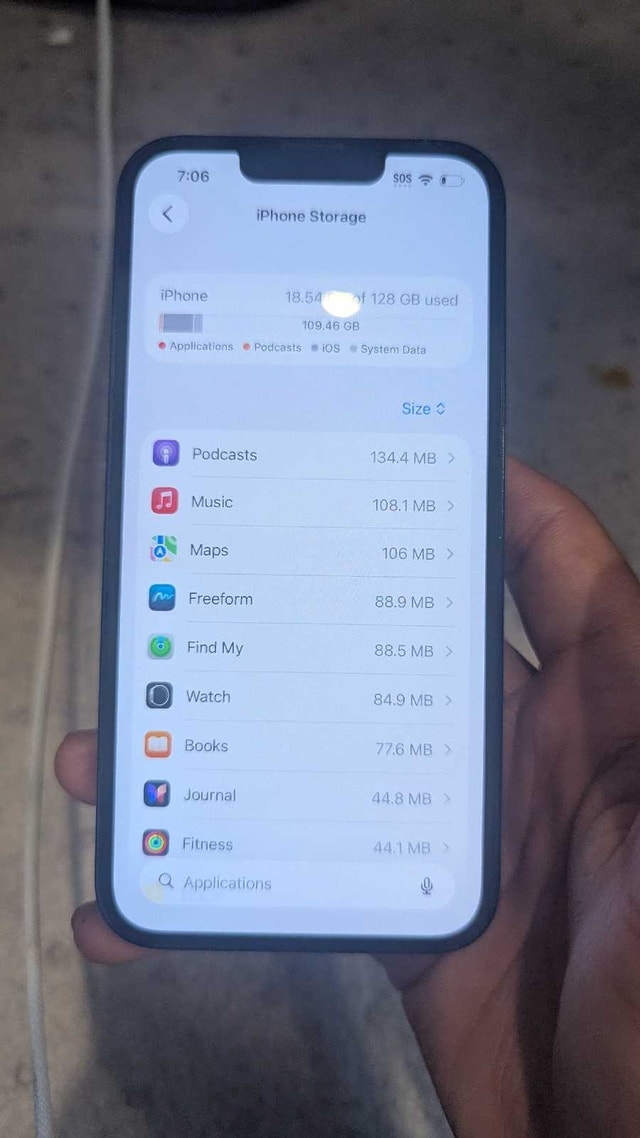 iPhone 14 - 128 GB - 100% Battery Health - photo 4