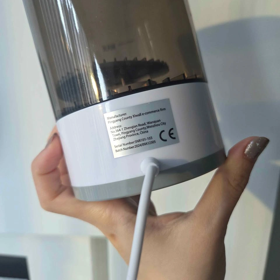 Electric Makeup Brush Cleaner - photo 2