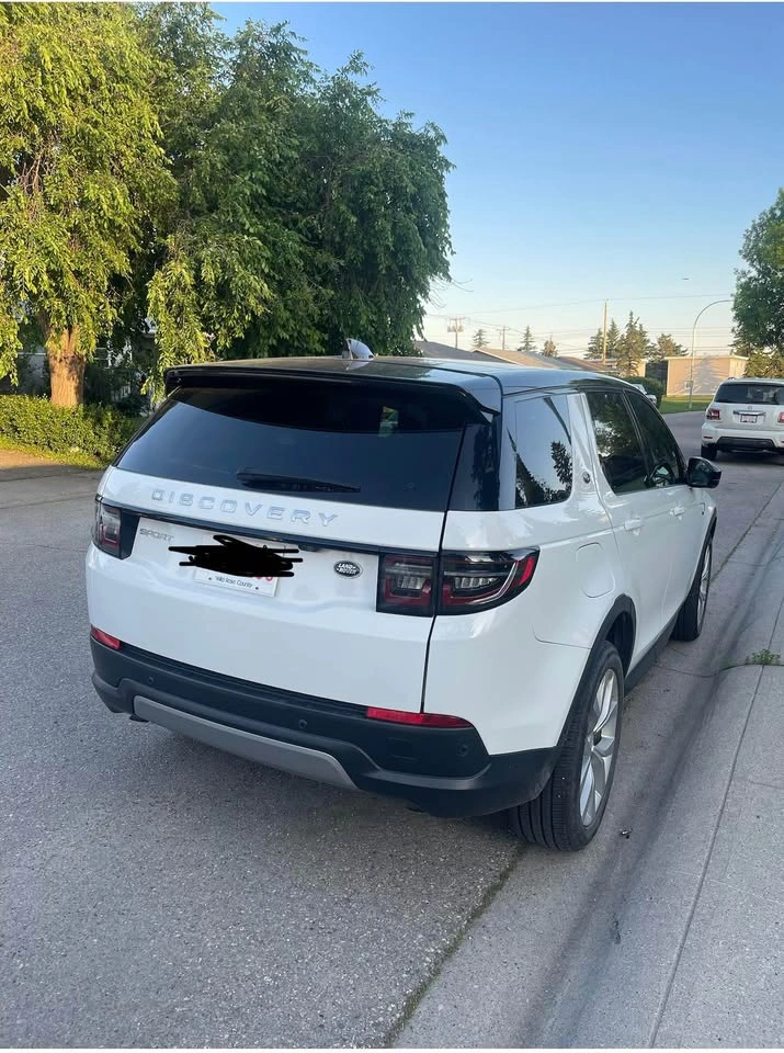 2021 Land Rover Discovery Sport - photo 2