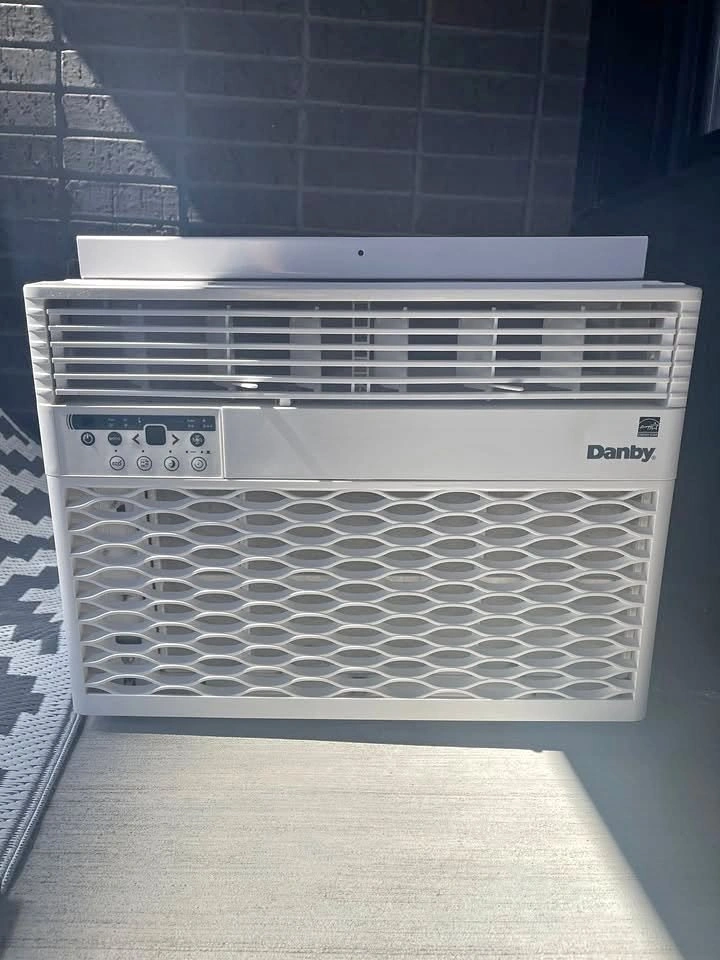 Air Conditioner – Like New - Danby 10,000 BTU Window