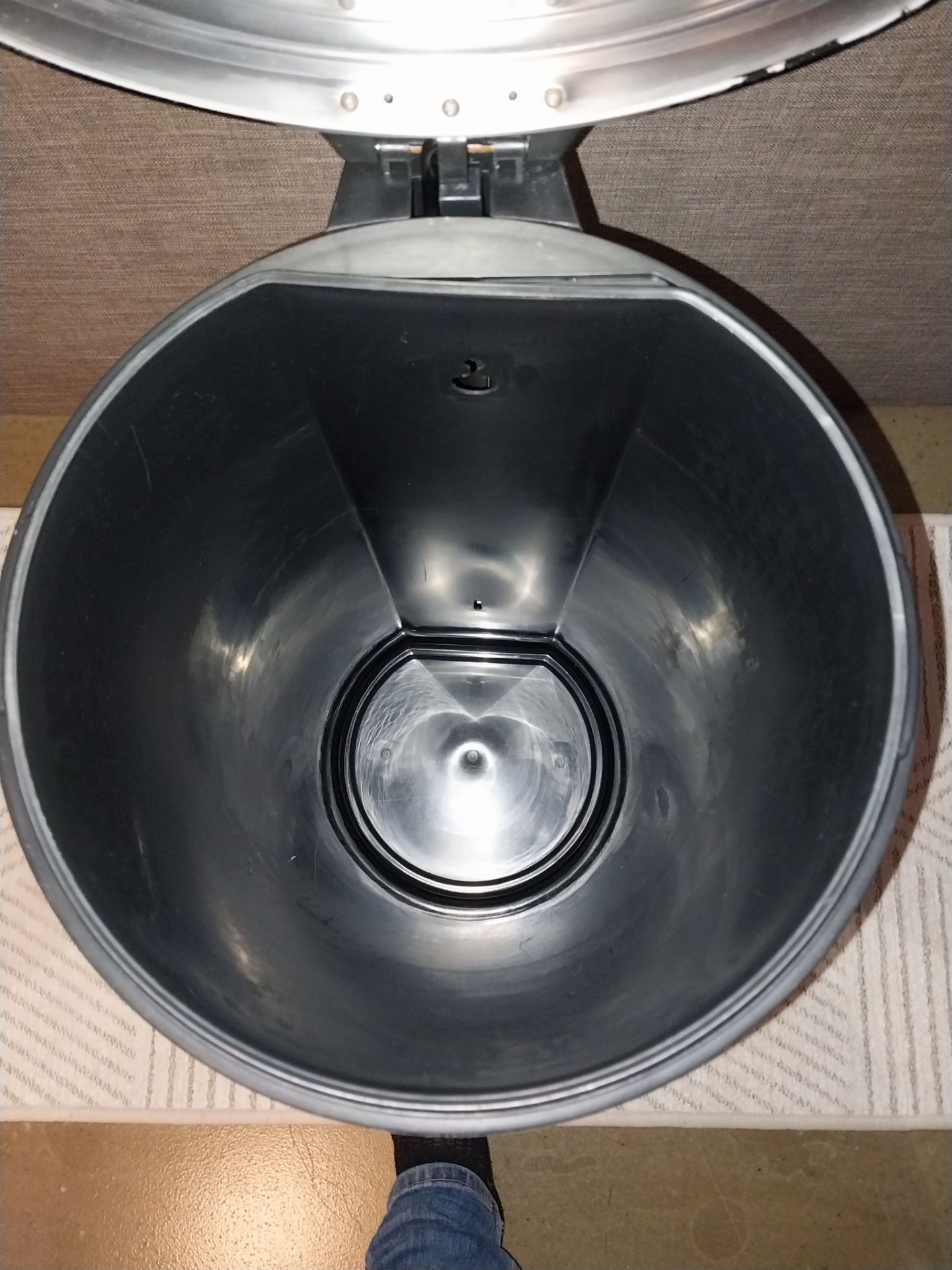 Modern Black Step Trash Can – 100% Clean & Sanitized - photo 5