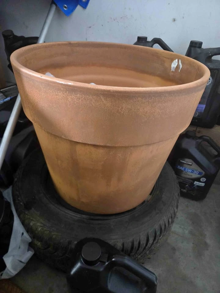 Large Terracota Clay Planter/Pot