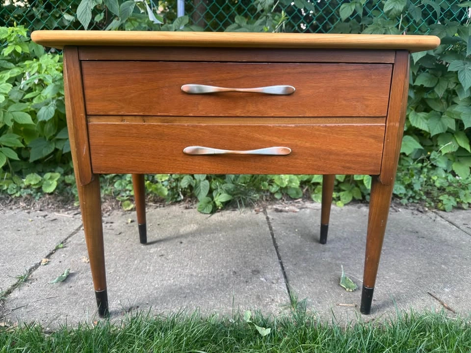 Vintage Lane Acclaim by Knechtel Walnut MCM Nightstand - photo 2