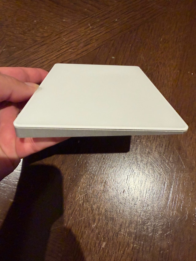 Apple Magic Trackpad 2 (LIKE NEW)