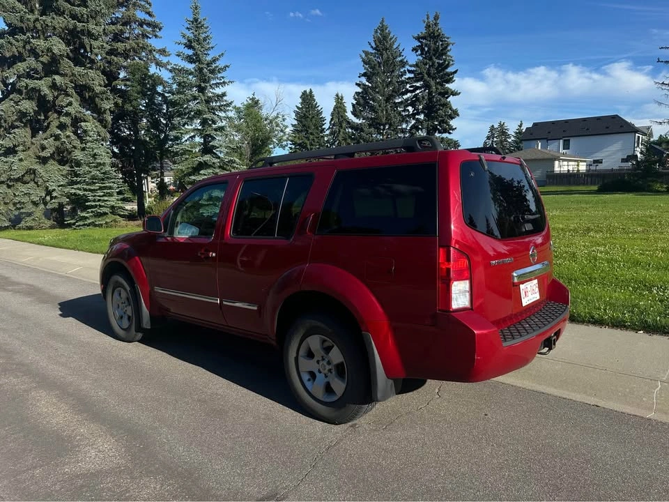 2011 Nissan Pathfinder - photo 2