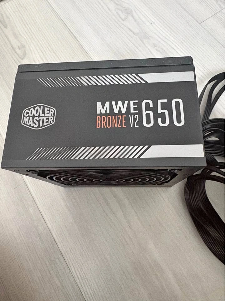 Cooler Master MWE 650 bronze v2 power supply