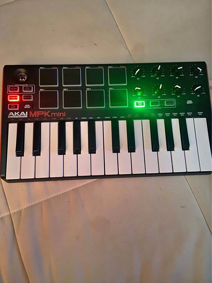 Akai mpk mini