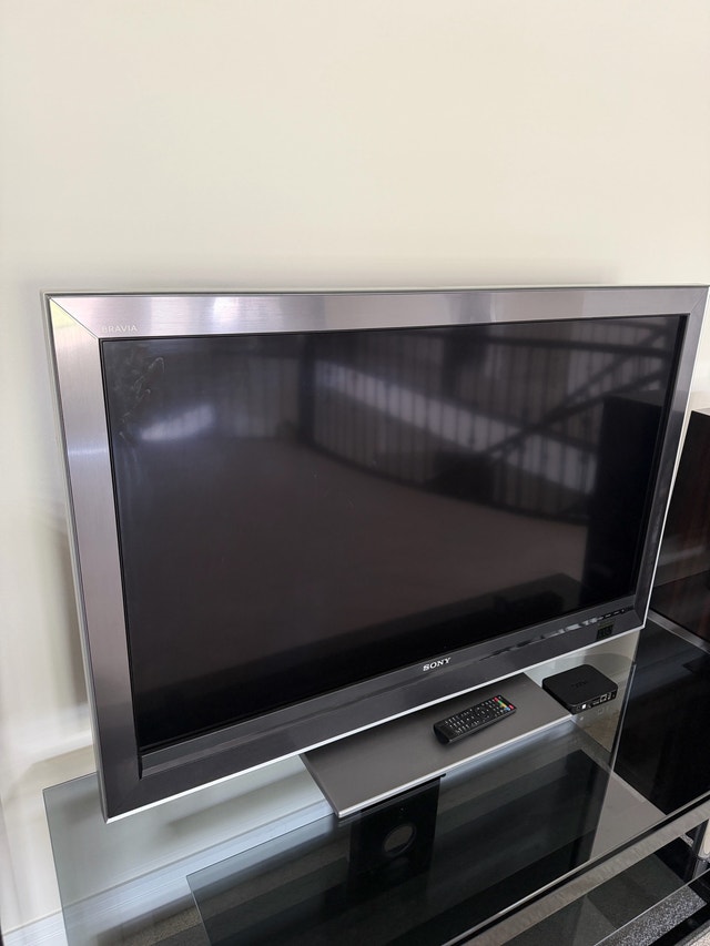 Sony TV 46-inch