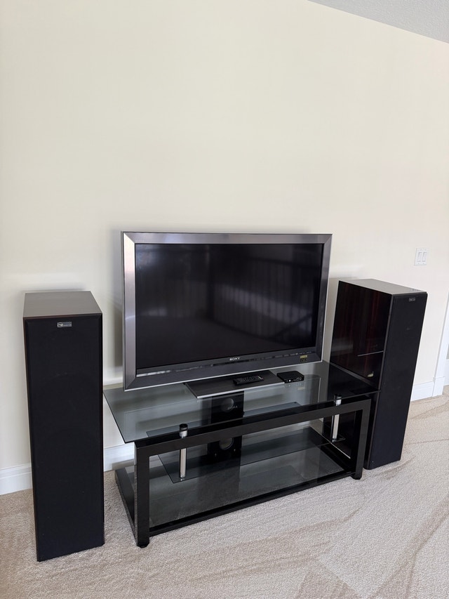 Sony TV 46-inch - photo 2