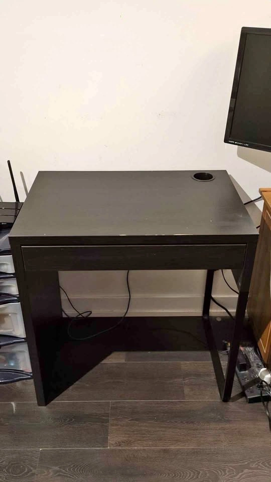 IKEA Micke Desk