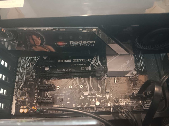Sapphire Radeon HD 6970 - photo 2