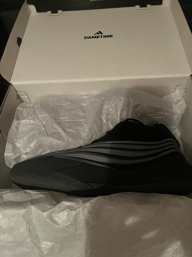 Dame X Iron Mountain