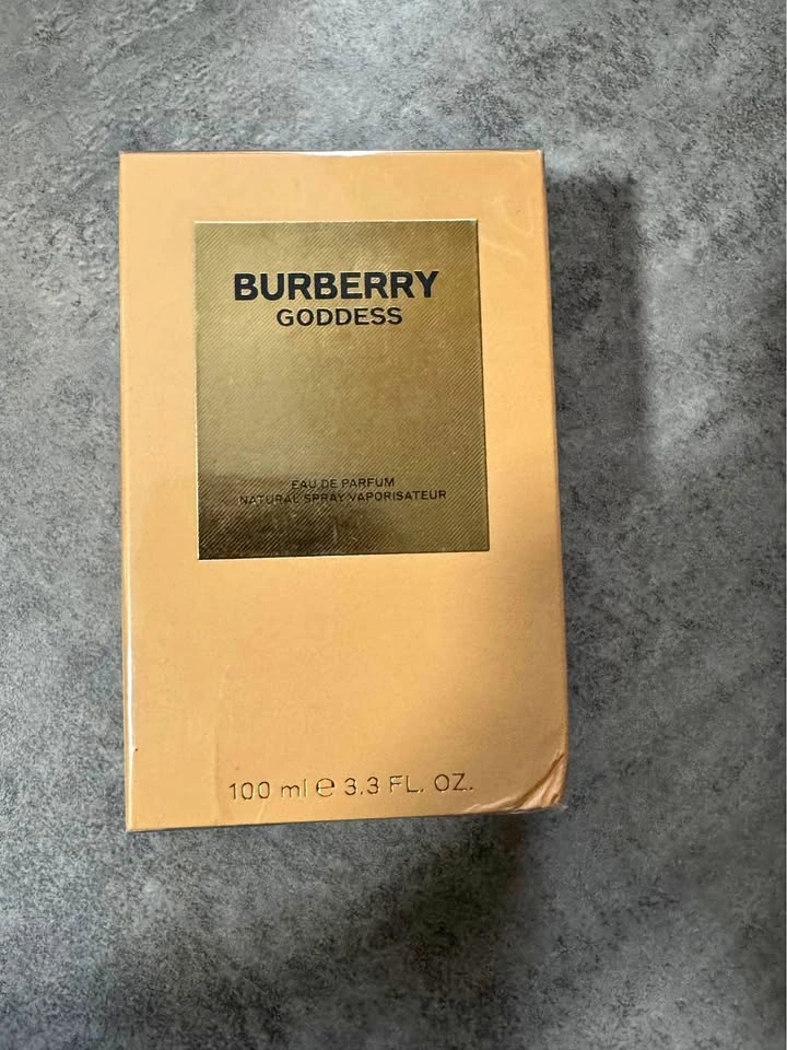 Burberry Goddess Perfume