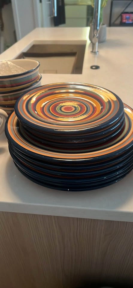 Retired Tabletops Unlimited "Sicily" Hand Painted Dinnerware Set - photo 2