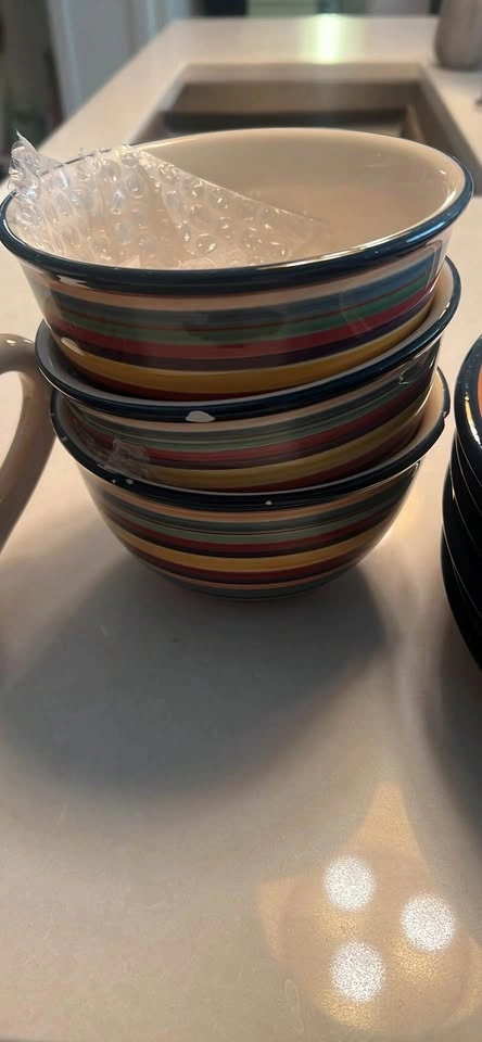 Retired Tabletops Unlimited "Sicily" Hand Painted Dinnerware Set - photo 3