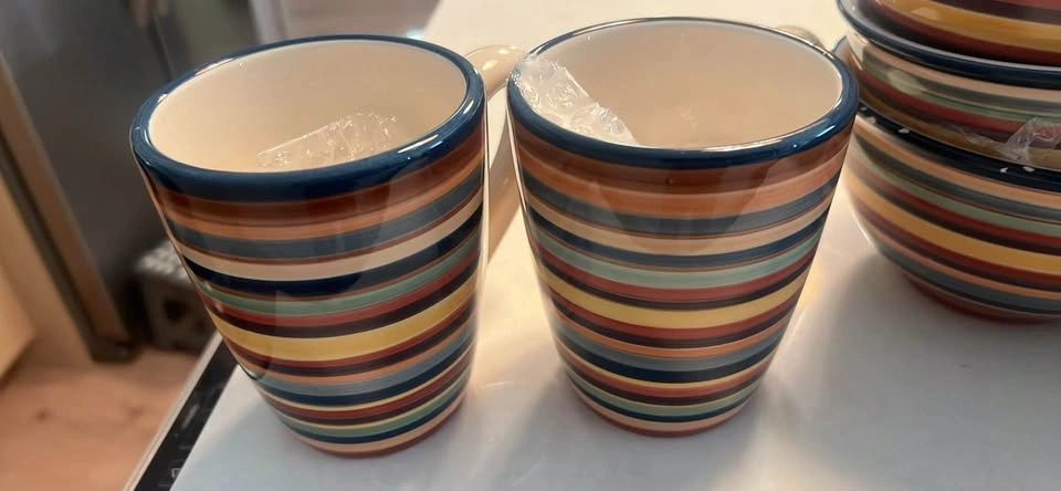 Retired Tabletops Unlimited "Sicily" Hand Painted Dinnerware Set - photo 4