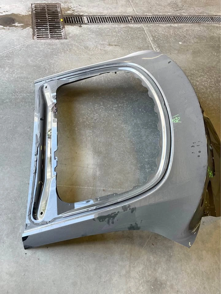 Tailgate Model Y