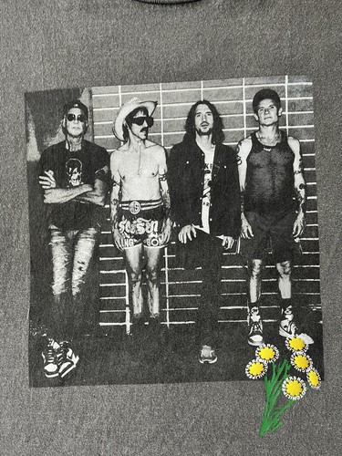 Red Hot Chili Peppers Unlimited Love Tour T-shirt - photo 2