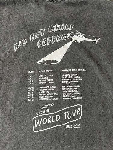 Red Hot Chili Peppers Unlimited Love Tour T-shirt - photo 3