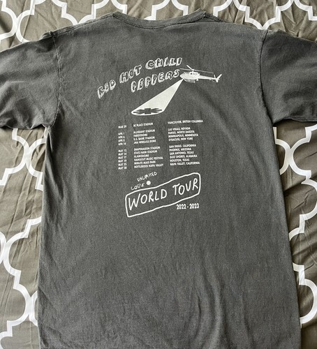 Red Hot Chili Peppers Unlimited Love Tour T-shirt - photo 4